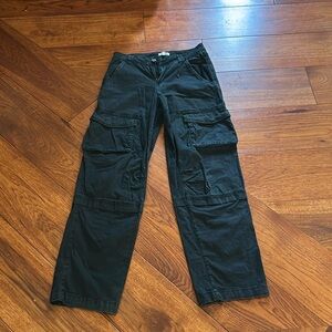 black garage cargo pants size 07